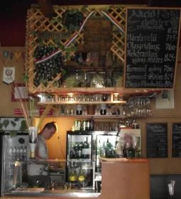 Borbarát Bár - Egri Borozó