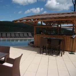 Hotel Ózon & Luxury Villas Mátraháza - Medence/kert