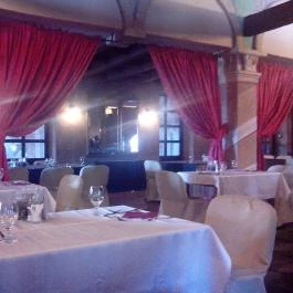 Puchner Kastélyszálló, Bikal - Vendéglátás