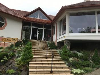 Malom Udvar Étterem Bér