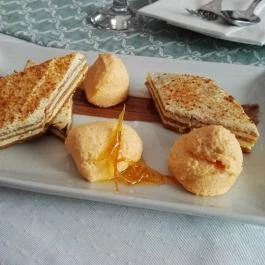 Rosinante Stílusos Vidéki Szálloda étterme Szigetmonostor - Étel/ital