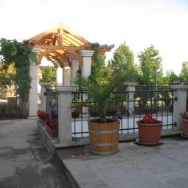 Egri Korona Borház & Wellness Hotel, Demjén - Medence/kert