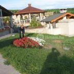 Egri Korona Borház & Wellness Hotel Demjén - Medence/kert