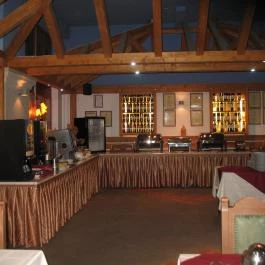 Egri Korona Borház & Wellness Hotel, Demjén - Vendéglátás