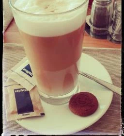 Avantgard Food & Breakfast