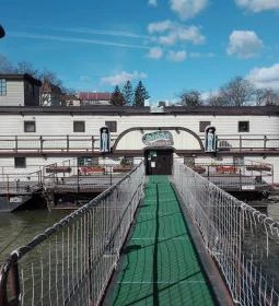 Westy Hajó Étterem & Pub