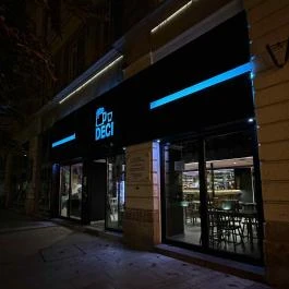 Deci, Budapest - Külső kép