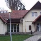 Erzsébet Szálloda Göd - Külső kép