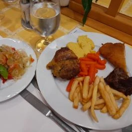 Hotel Panoráma Balatongyörök, Balatongyörök - Vendéglátás