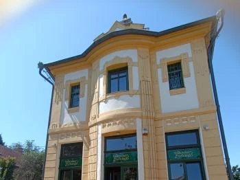 Kiskovász Vendéglő Gyula