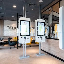 McDonald's - Monostorpályi út Debrecen - Belső