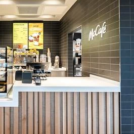 McDonald's - Monostorpályi út Debrecen - Belső