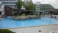 NaturMed Hotel Carbona Hévíz - Medence/kert