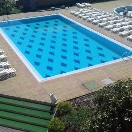 Wellness Hotel Katalin, Gyenesdiás - Medence/kert