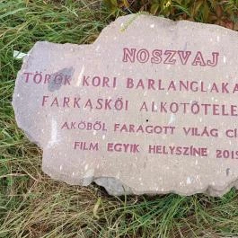 Noszvaji barlanglakások, Noszvaj - Külső kép
