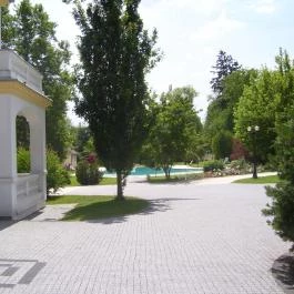 Batthyány Kastélyszálló Zalacsány - Medence/kert