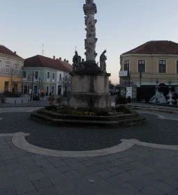 Kőszegi Szentháromság-szobor