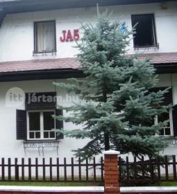 JA5 Szálló