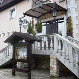 Kikelet Club Hotel, Miskolctapolca - Külső kép