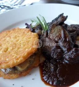 Ménes Vendégház (Ökopark Bükkösd)