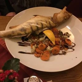 Aranykorona Történelmi Hotel-Étterem & Látványpince, Miskolc - Étel/ital