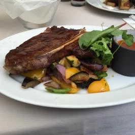 Macok Bisztró és Borbár, Eger - Étel/ital