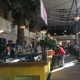 Kiosk Budapest, Budapest - Belső