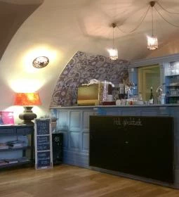 Sárga Borház Vendéglő