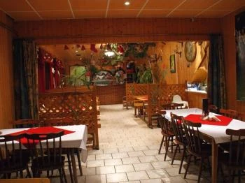 Mona Liza Pizzéria & Ételbár Diósjenő