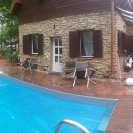 Smeraldo Luxus Wellness Apartman II. Siófok - Medence/kert