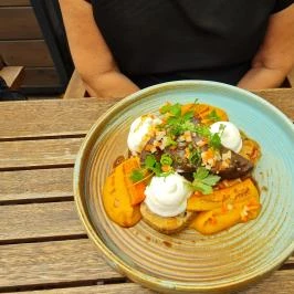 Vitorlás Étterem Balatonlelle - Étel/ital