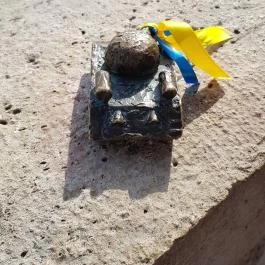 Kolodko: Szomorú tank miniszobra Budapest - Egyéb