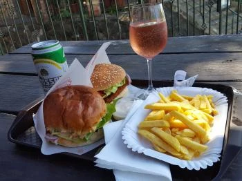 Csurgó Büfé Dunakeszi