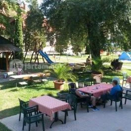 Zsanett Hotel Balatonkeresztúr - Medence/kert