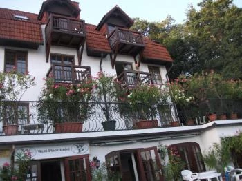 West Place Panzió Fonyód