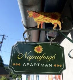 Napraforgó Apartmanház Dunapart 