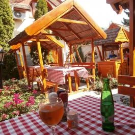 Fodor Halászcsárda Gyula - Külső kép