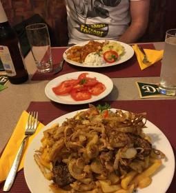 Négy Muskétás Étterem-Söröző