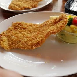 Vakvarjú Beach Bistro Budapest - Étel/ital