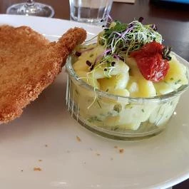 Vakvarjú Csónakház, Budapest - Étel/ital