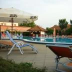 Aqua-Spa Konferencia és Wellness Hotel Cserkeszőlő - Medence/kert