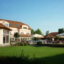 Aqua-Spa Konferencia és Wellness Hotel Cserkeszőlő - Külső kép