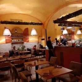 Tapassio, Budapest - Belső