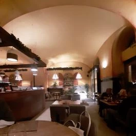 Tapassio, Budapest - Belső