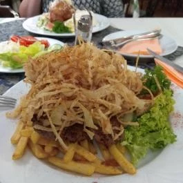 Platán Étterem Sárvár Sárvár - Étel/ital