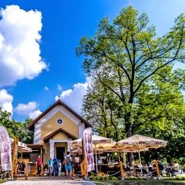 Nyereg Itató, Budapest - Külső kép