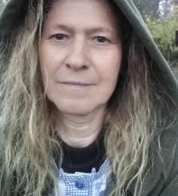 Jobb, mint otthon - Halsütő & Borozó