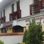 Hotel Szarvaskút Zirc - Külső kép