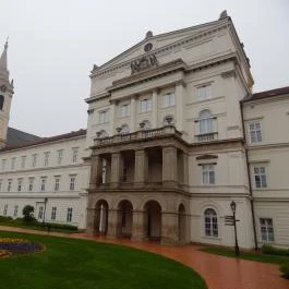 Hotel Szarvaskút Zirc - Külső kép