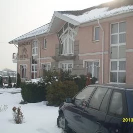 Kincsem Wellness Hotel Kisbér - Külső kép